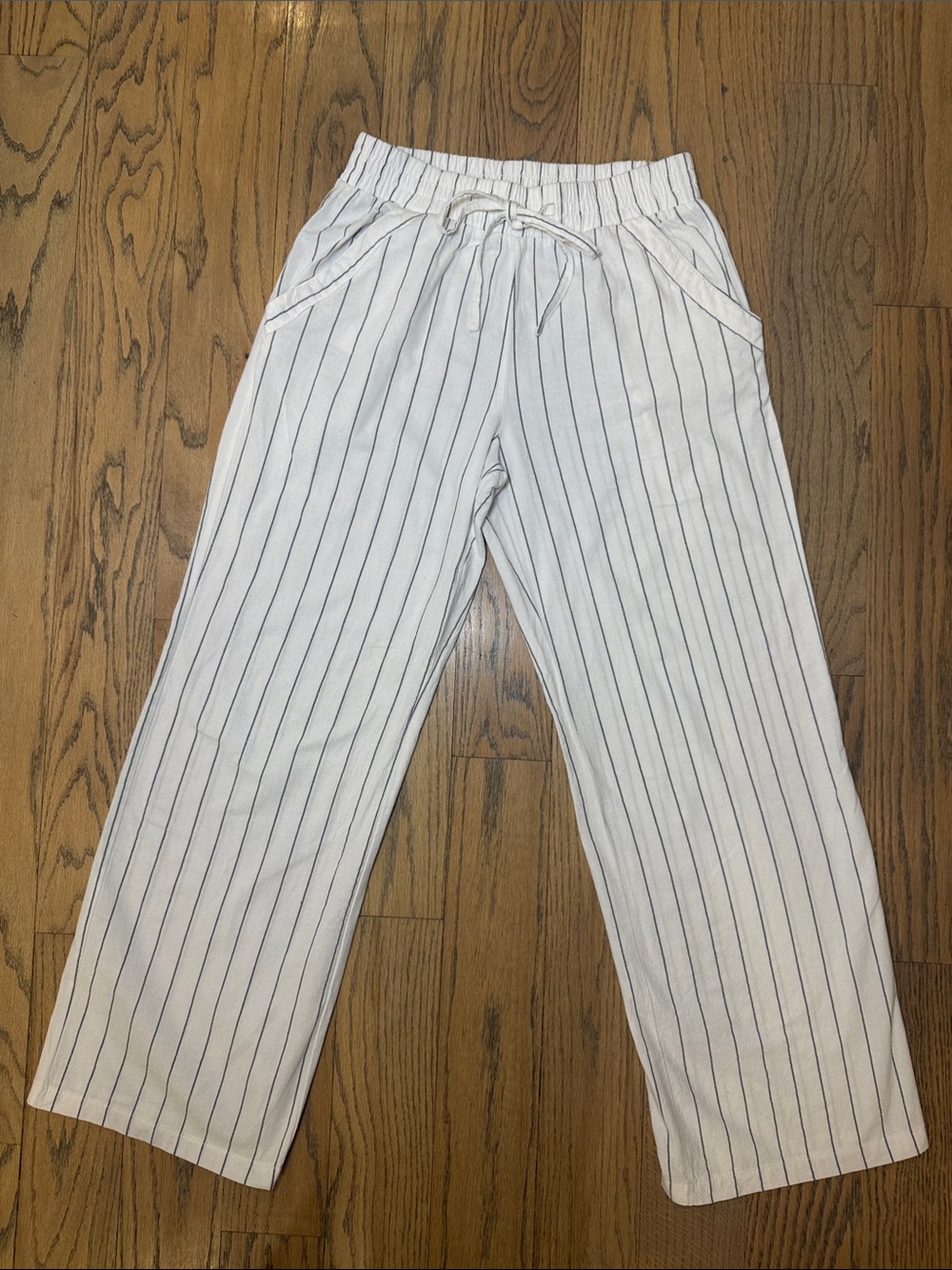 Sienna Sky Women’s Striped Linen Blend Drawstring White Pinstripe Pull-On Pants